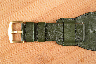 Náramky - Kožený remienok na hodinky 24mm, Classic s podložkou/zelený/zelené prešitie/zlatá pracka/ XL - 16618584_