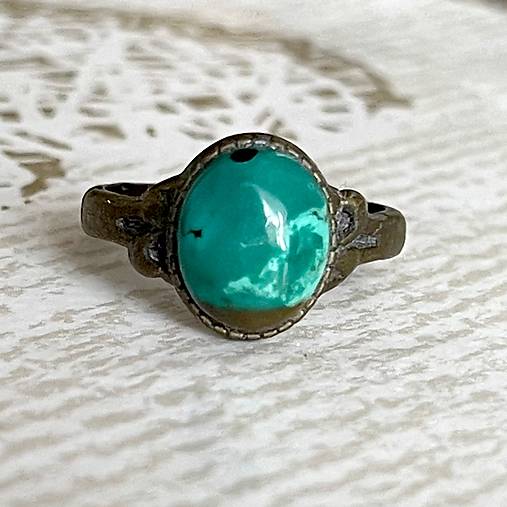 Simple Mini Bronze Turquoise Ring / Jemný bronzový prsteň s tyrkysom E035