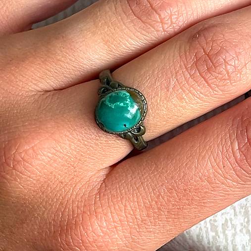 Simple Mini Bronze Turquoise Ring / Jemný bronzový prsteň s tyrkysom E035