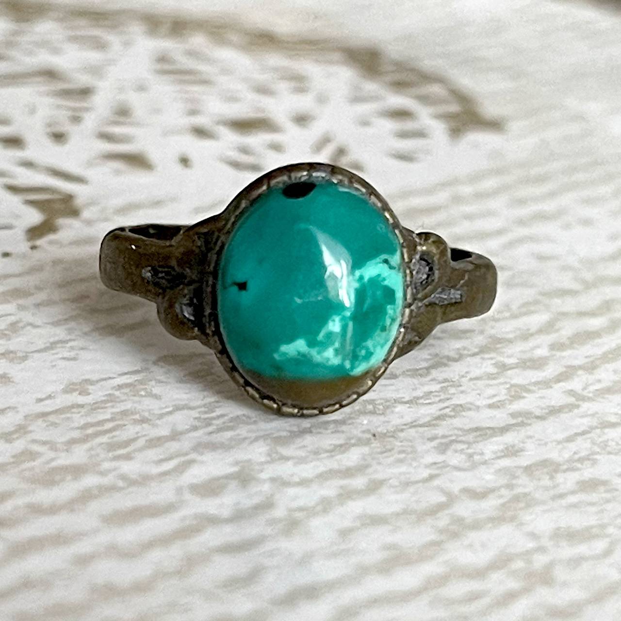Simple Mini Bronze Turquoise Ring / Jemný bronzový prsteň s tyrkysom E035