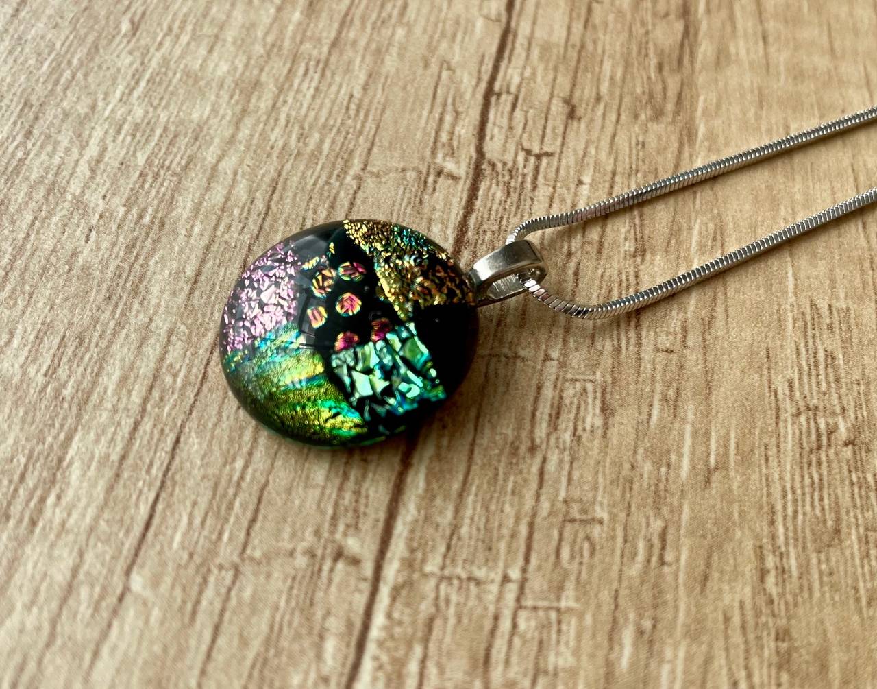 Prívesok s retiazkou Wild mosaic mini