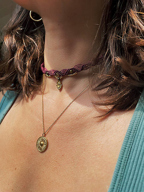 Náhrdelníky - PLUM BOHO micro macramé choker - 16623766_
