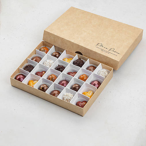 Sladkosti - 24 ks - ručne vyrábané čokoládové pralinky (vegan, gluten free) - 16622323_