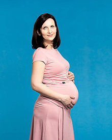 Tehotenské oblečenie - Bambusové šaty na dojčenie-starorůžové - 16625244_
