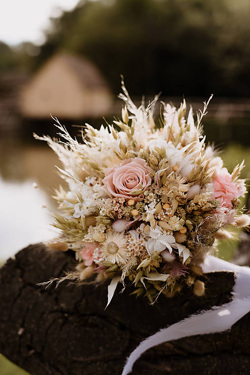 Kytice pre nevestu - Svadobná kytica zo sušených kvetov - 16633051_