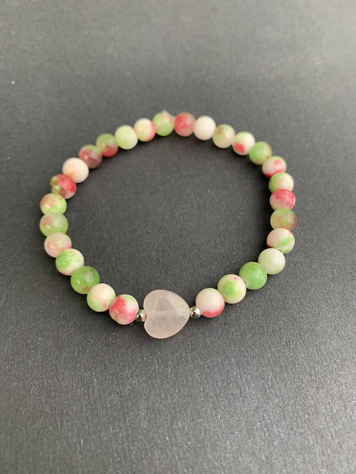 Náramky - náramok Jadeit - Ruženínové srdce - 16637621_