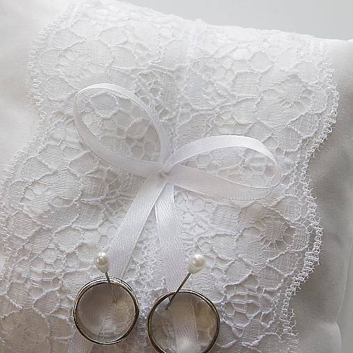 Svadobný vankúšik s jemnou čipkou - rôzna farba mašličky