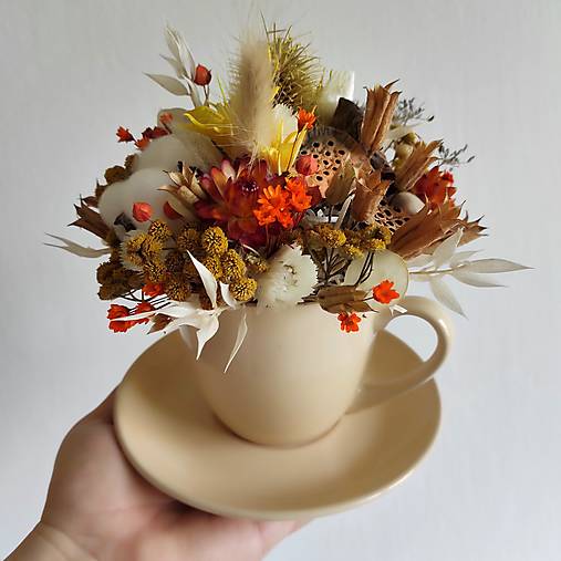 Dekorácie - Šálka s čiapkou kvetinovej peny (16x16 cm - Oranžová) - 16641473_