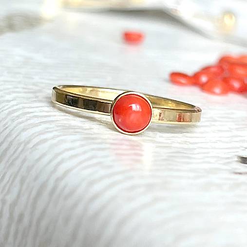 Red Coral AG925 Gold Plated Ring / Jemný strieborný pozlátený prsteň s koralom E040