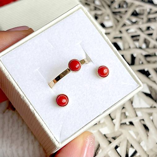 Red Coral AG925 Gold Plated Earrings and Ring Set / Set šperkov AG925 pozlátených s koralom E040