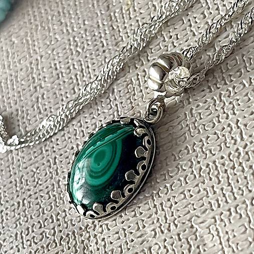 Malachite Filigree Pendant AG925 / Strieborný prívesok s prírodným malachitom E040