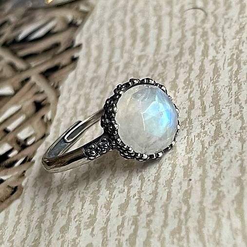 Filigree Rainbow Moonstone Ag925 Silver Ring  / Strieborný filigránový prsteň s brúseným mesačným kameňom E026