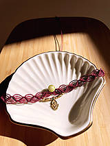 Náhrdelníky - PLUM JADEIT micro macramé choker - 16645465_