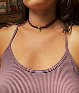 Náhrdelníky - PLUM JADEIT micro macramé choker - 16645466_