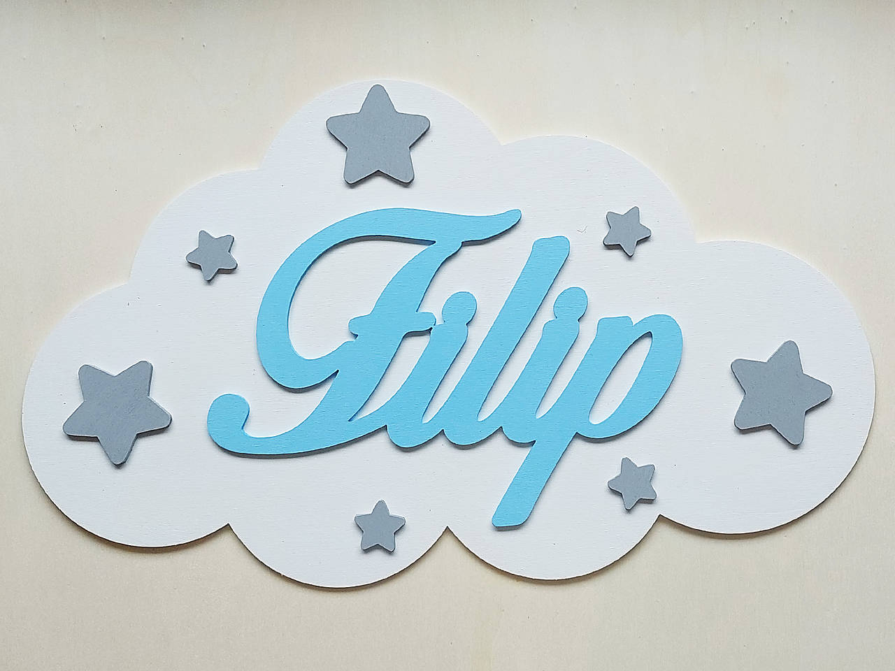 Drevený obláčik s menom + hviezdičky šírka 50cm