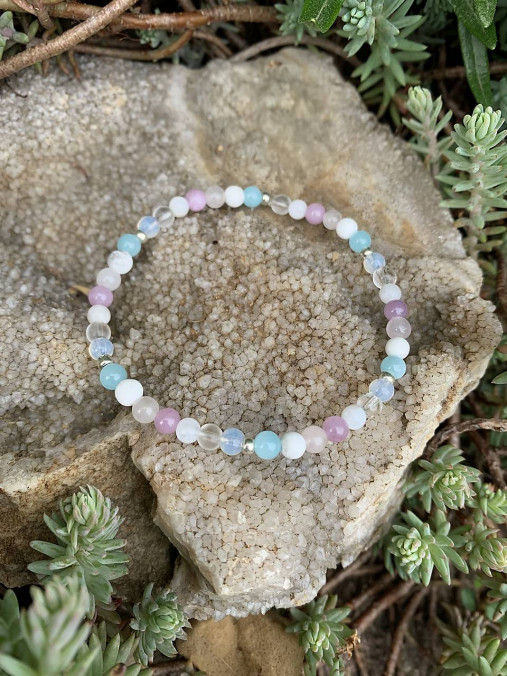 Náramky - náramok pastelový  (náramok Jadeit,Krištáľ, Mesačný kameň,Ruženín,Magnezit) - 16649015_