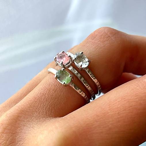 Faceted Tourmaline Achroite Silver Ring AG925 / Jemný strieborný prsteň s prírodným priehľadným turmalínom E004