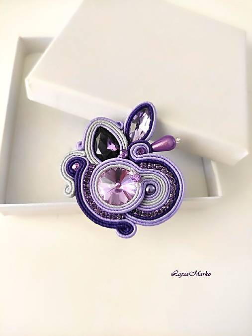 Brošne - Dobromila soutache brošňa (Fialová + sivá) - 16650605_