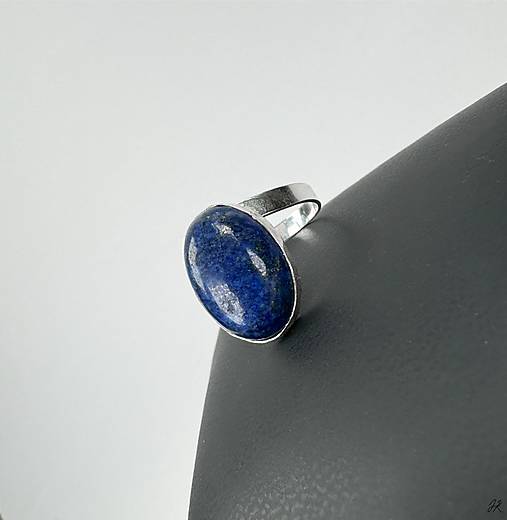 Nastaviteľný strieborný 925/1000 prsteň s lapis lazuli