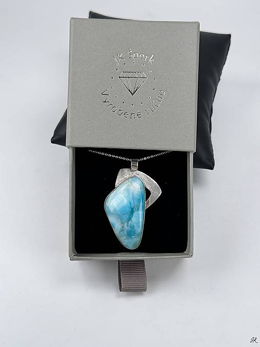 Strieborný 925/1000 prívesok s larimarom