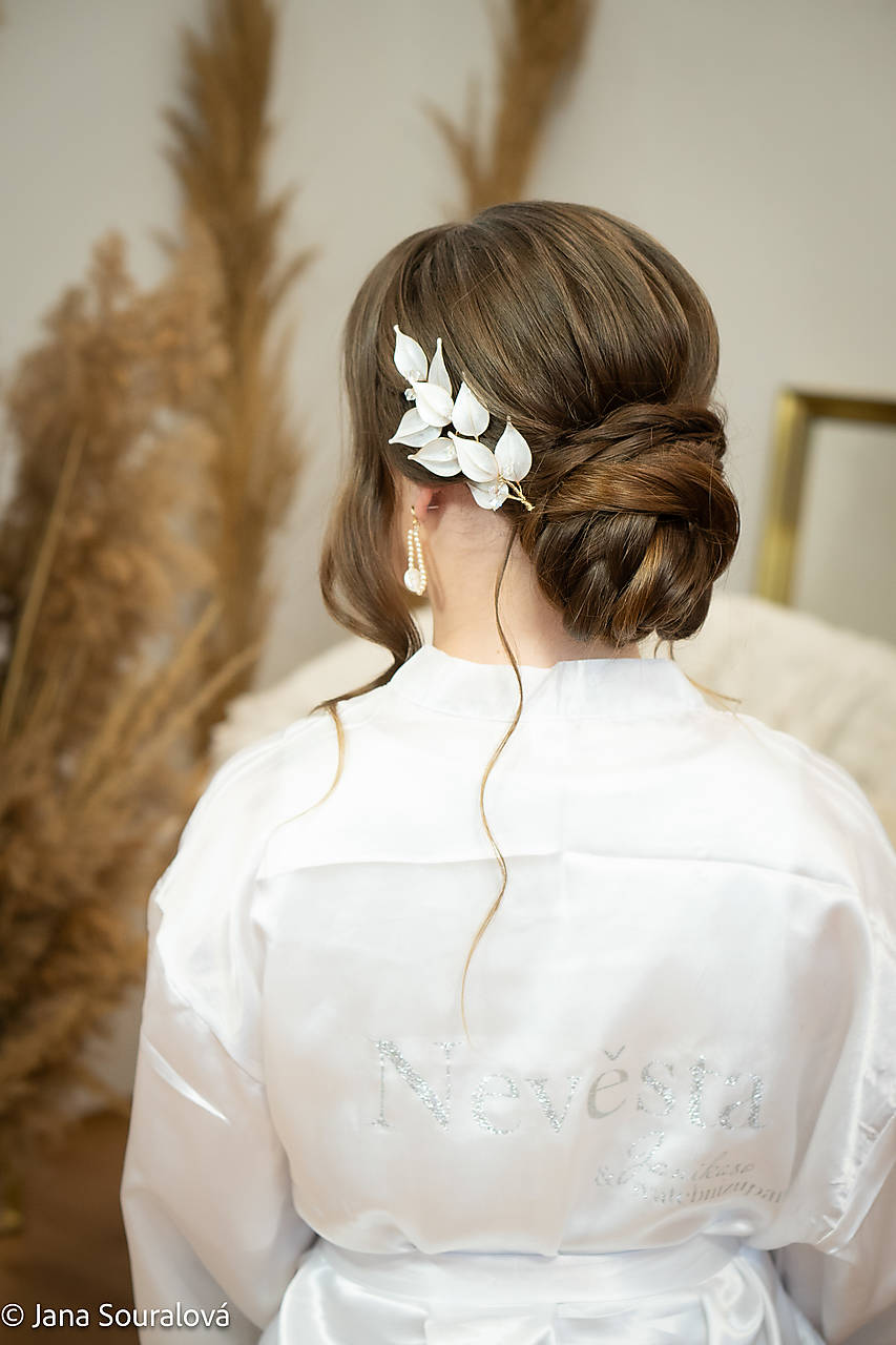 Svadobná aplikácia do vlasov Amélia