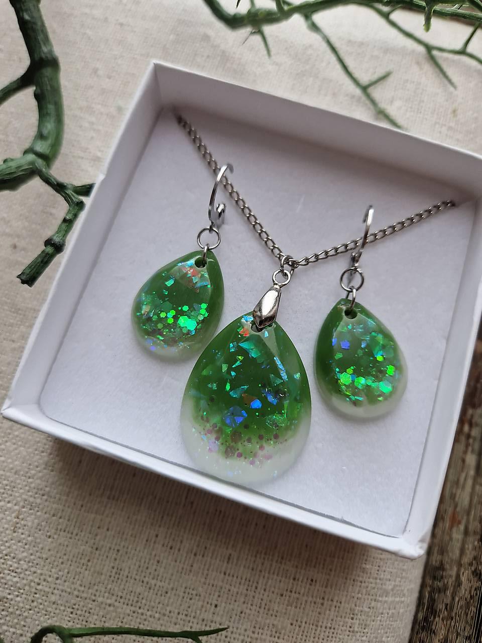 Náušnice zo živice Slzy + privesok