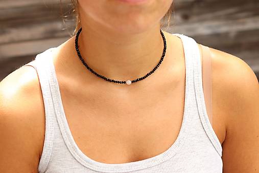 Náhrdelník choker spinel, mesačný kameň