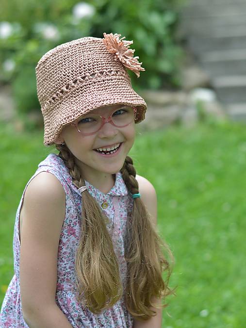 Detské čiapky - Letný klobúk 100% raffia: hnedo červená - 16675455_