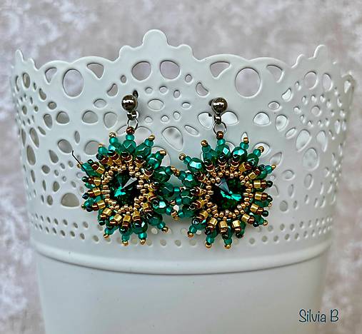 Náušnice - Luxusné smaragdovo-zlate Swarovski nášnice - 16674537_