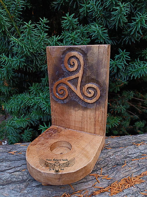 Svietidlá - TRISKELION  - svietnik - celtic candlestic holder - 16680833_