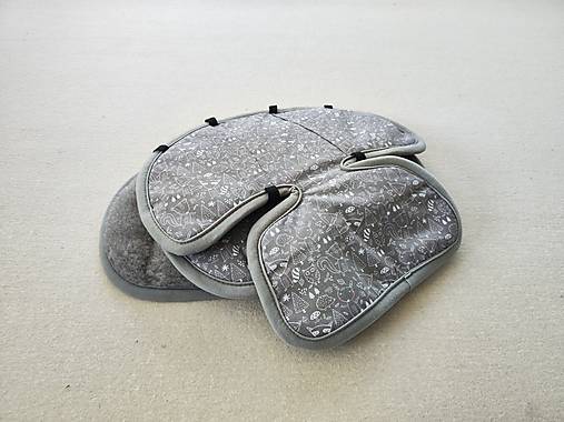 Detský textil - VLNIENKA zmenšovacia vložka do autosedačky Britax Römer Dualfix 100% Merino top super wash Grey Zvieratká šedé - 16681088_
