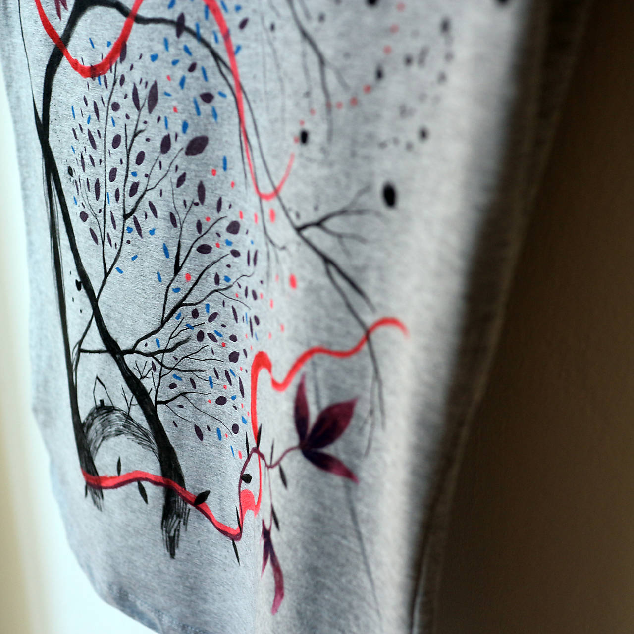 Keď sa stmieva/ Oblečko/ Tričko