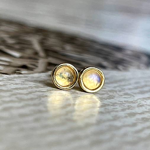 Moonstone Ag925 Gold Plated Stud Earrings / Náušnice s mesačnými kameňmi AG925 pozlátené E041