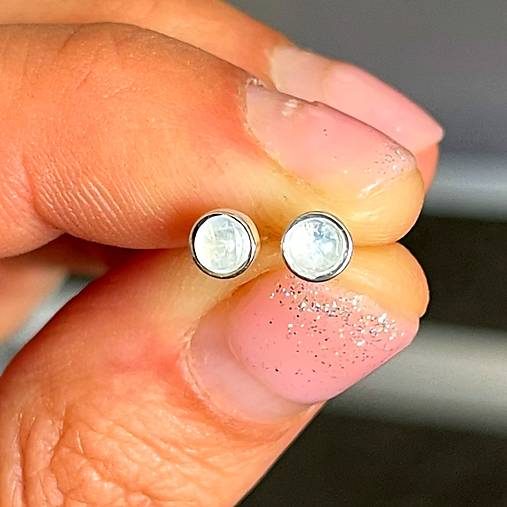 Moonstone Ag925 Stud Earrings / Náušnice s mesačnými kameňmi AG925 E041