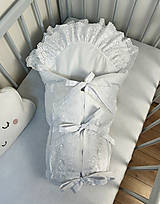 Detský textil - Biela zavinovačka s krásnou bohato vyšívanou madeirou - M8 (Obliečka 70x70cm) - 16696705_