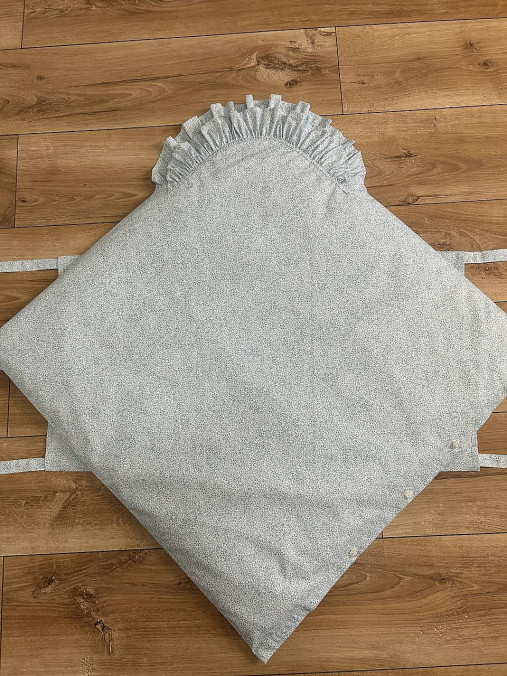 Detský textil - Krásna bledo-modrá kvetinková zavinovačka - VK12 (Obliečka + vnútorná výplň z umelého vlákna 300g) - 16696543_