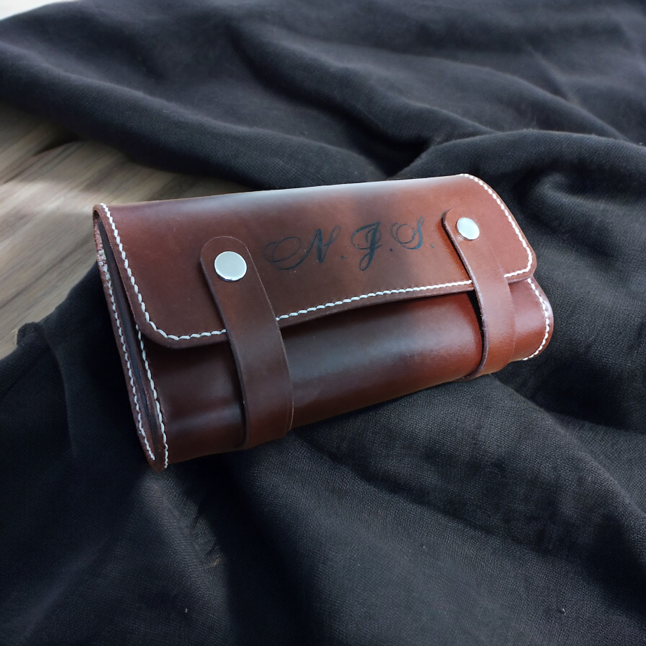 Kožená kapsička ručne šitá a farbená