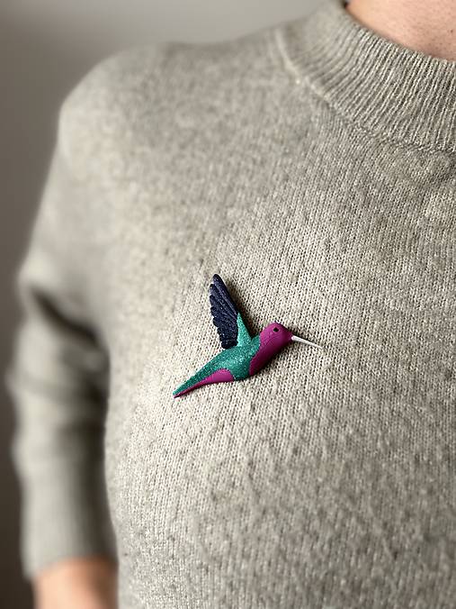 Brošne - Kolibrík jade/woodoo/purple - 16703191_