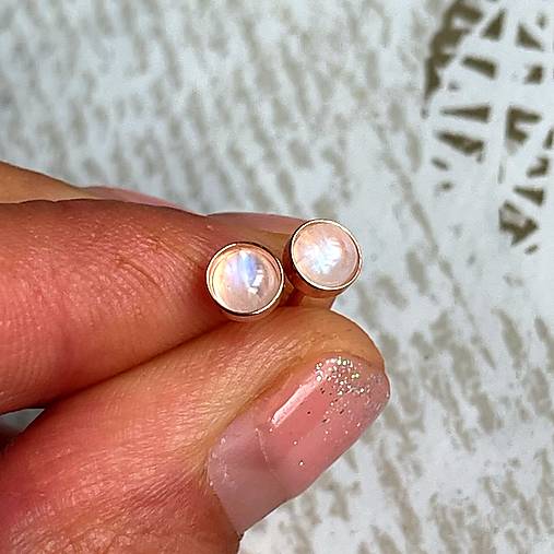 Moonstone Ag925 Rose Gold Plated Stud Earrings / Náušnice s mesačnými kameňmi AG925 pozlátené E041c