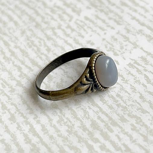 Simple Mini Bronze Grey Agate Ring / Jemný bronzový prsteň s achátom E041