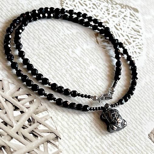 Onyx Turtle Stainless Steel Necklace / Náhrdelník ónyx, korytnačka, oceľ E027