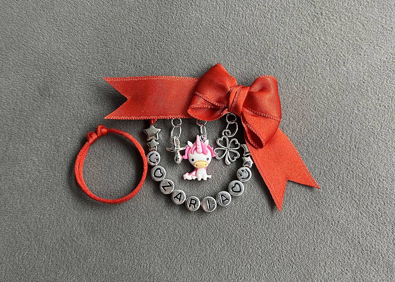 Set pre bábätko - mašlička proti urieknutiu na kočík/vajíčko s jednorožcom, štvorlístkom, cumlíkom a menom + náramok