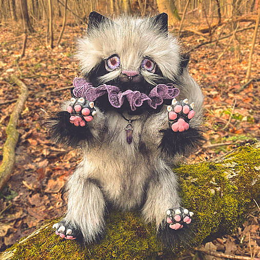Hračky - Fantasy roztomilá sivo-čierna mačka Ametyst, art doll - 16721056_