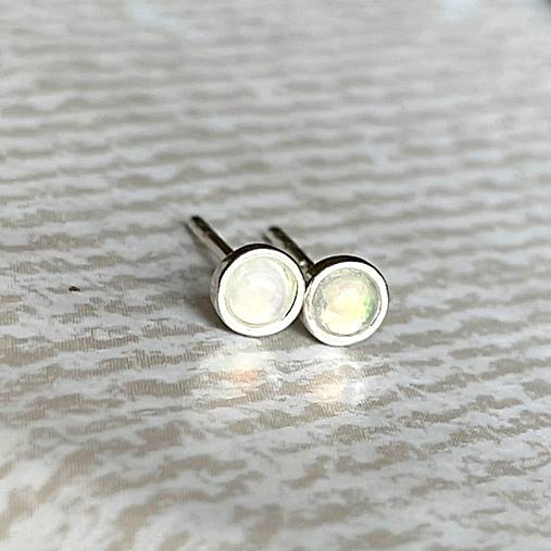 Ethiopian Opal Ag925 Stud Earrings / Náušnice s opálmi AG925 E043