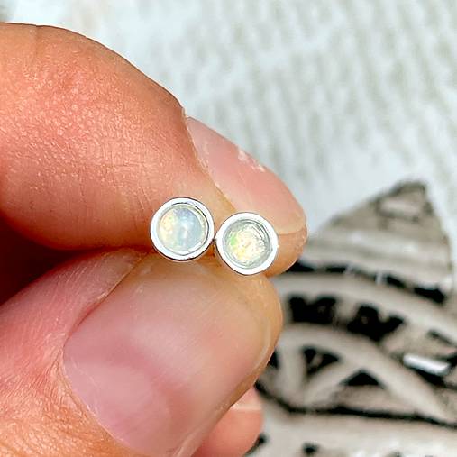 Ethiopian Opal Ag925 Stud Earrings / Náušnice s opálmi AG925 E043