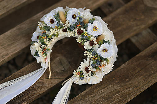 Ozdoby do vlasov - Folklórna svadobná parta krémová z lúčnych kvetín - 16731040_