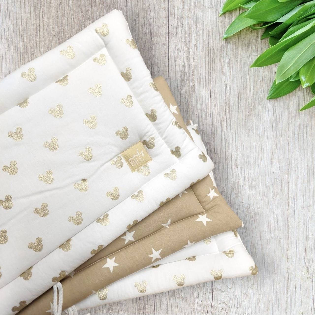 Plochý mantinel polovičný (Myšky zlaté/ hviezdy na béžovej)