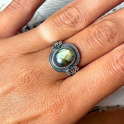 Labradorite Filigree AG925 Silver Ring  / Strieborný prsteň s labradoritom E044