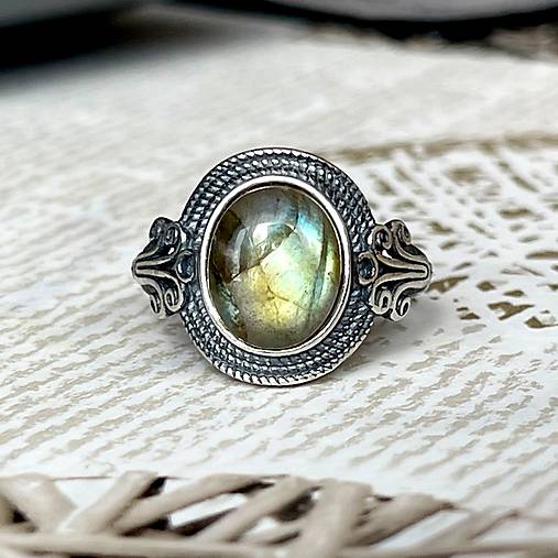 Labradorite Filigree AG925 Silver Ring  / Strieborný prsteň s labradoritom E044