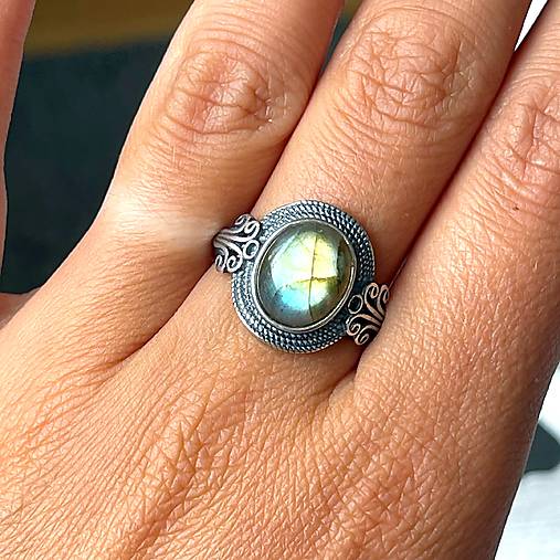 Labradorite Filigree AG925 Silver Ring  / Strieborný prsteň s labradoritom E044